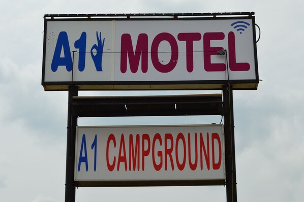 Front of property - A1 Motel (Bassano)