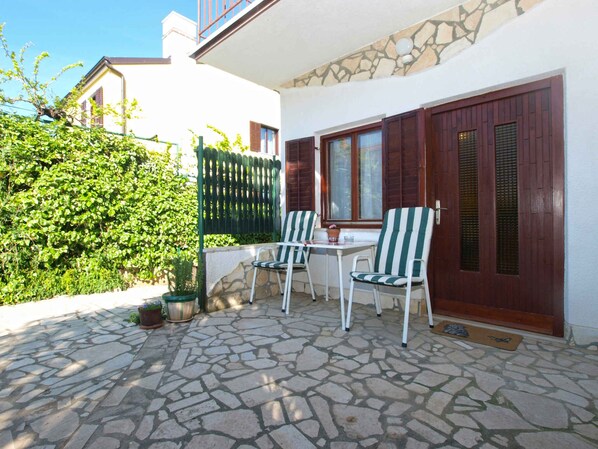 Outdoor dining - Holiday apartment mit Terrasse und Klimaanlage (Medulin)