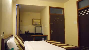 Room, 1 Bedroom | In-room safe, rollaway beds, free WiFi