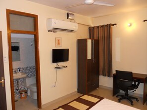 In-room safe, rollaway beds, free WiFi - Jaipur Residences 1 (Jaipur)