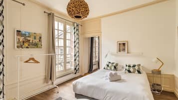 Fer et planche Ă repasser, Wi-Fi gratuit, draps fournis