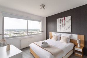1 habitación, tabla de planchar con plancha, wifi gratis y ropa de cama 