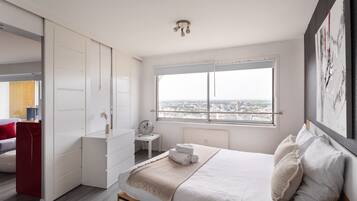 1 chambre, fer et planche Ă repasser, Wi-Fi gratuit, draps fournis