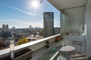 Outdoor dining - TREGOR - 2 ch - Parking + Vue sublime (Rennes)