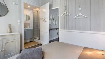 1 chambre, fer et planche Ă repasser, Wi-Fi gratuit, draps fournis
