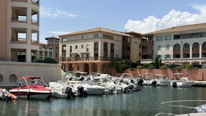 Marina - 2-room apartment with terrace near the beach (Fréjus)