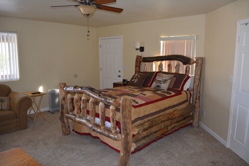 Quiet 5 STAR ESCAPE-Death Valley-Prairie Fire-Spring Mountain