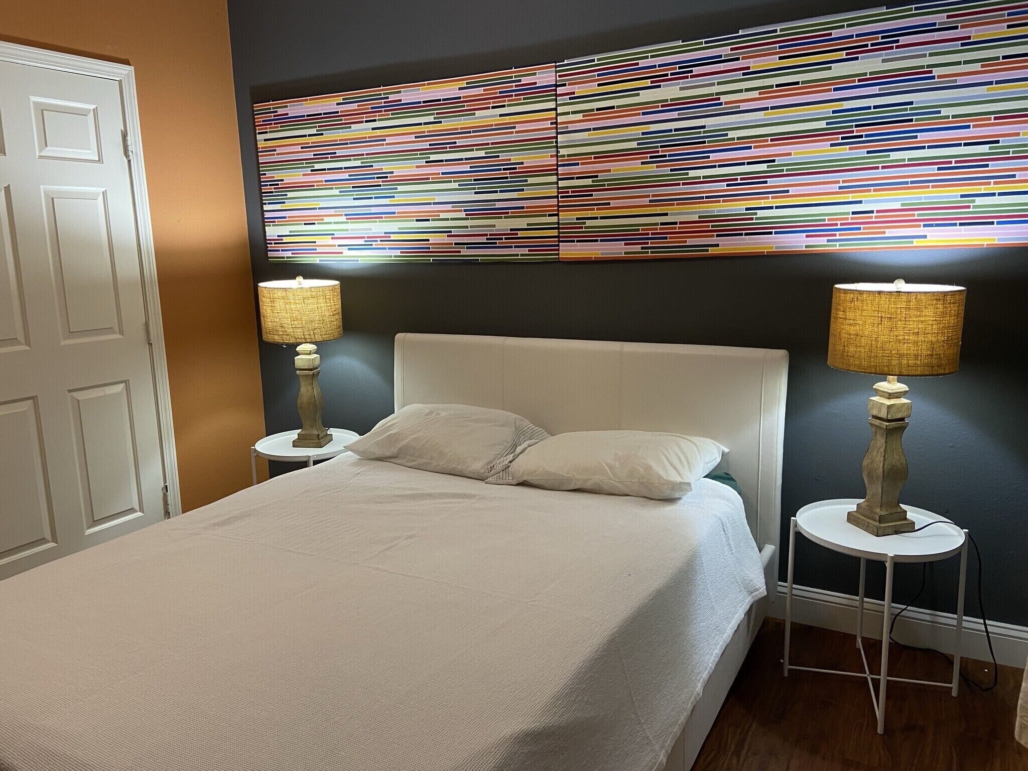 2 bedrooms, desk, iron/ironing board, travel crib