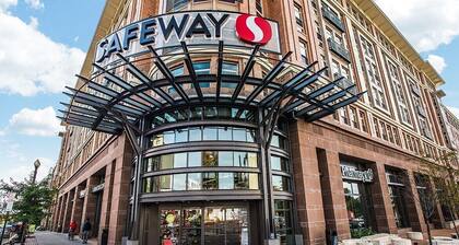 ★"No Contact" Studio w/ Own Entrance & Free Parking close metro bus downtown