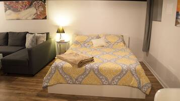 Laptop workspace, iron/ironing board, free WiFi, bed sheets