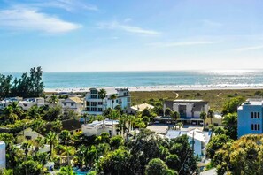 Beach - Waterfront Home w/ Dock, Heated Pool/Spa, Rooftop w/ Gulf Views (Siesta Key)