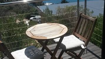 Quarto romântico, 1 cama King, vista para o oceano, de frente para o mar | Sacada
