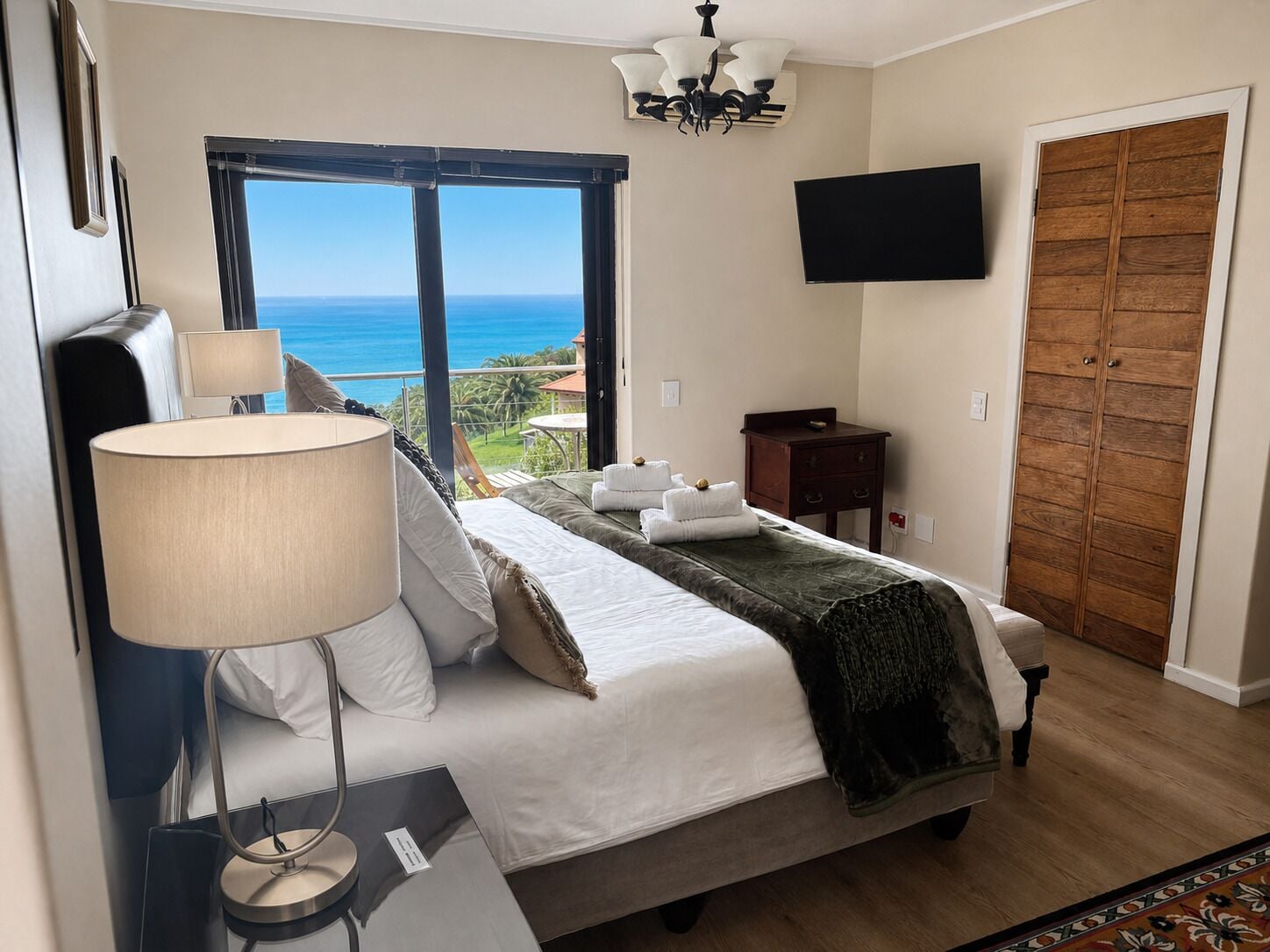 Superior Suite, 1 Queen Bed, Ocean View, Sea Facing