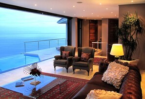 Sảnh tiếp tân
