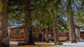 Unclassified image, 3 of 38, button - Riverfront Hot Tub! Fireplace, Walk to Town (Estes Park)