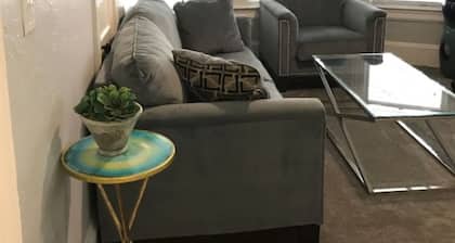 Apartamento de 1 a 2 habitaciones frente al centro del lago Eola