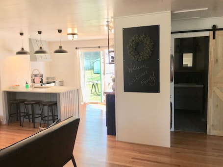 Interior. Centrally Located Home With Self Check-In