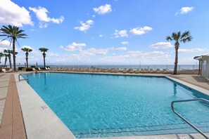 屋内プール、温水プール