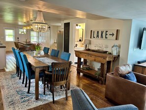 Dining - Seneca Sunsets - Waterfront, hot tub, new dock, great views, central location!  (Geneva)