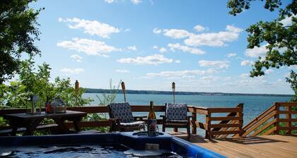 Seneca Sunsets - Waterfront, hot tub, new dock, great views, central location!