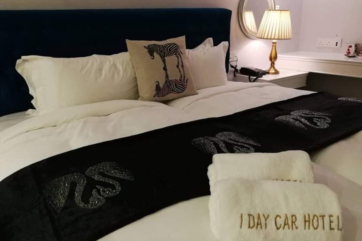 Standard Twin Room, 2 Single Beds, Private Bathroom