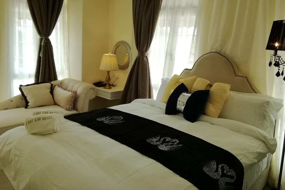 Deluxe Double Room, 1 Queen Bed, Private Bathroom