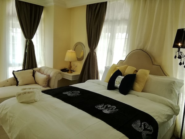 Desk, iron/ironing board, free WiFi - 1 Day Car Hotel Station 18 (Ipoh)