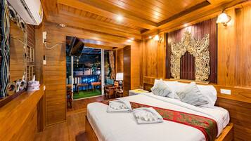 Standard-herbergi með tvíbreiðu rúmi | Míníbar, myrkratjöld/-gardínur, rúmföt