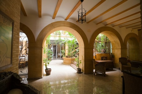 Lobby lounge. Hospedería Bodas de Camacho