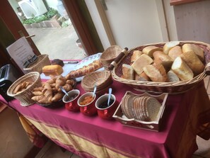 Daily continental breakfast for a fee