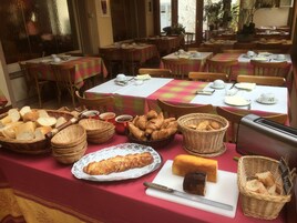 Desayuno continental todos los días (con cargo)