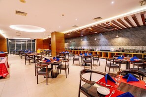 Desayuno buffet incluido todos los días