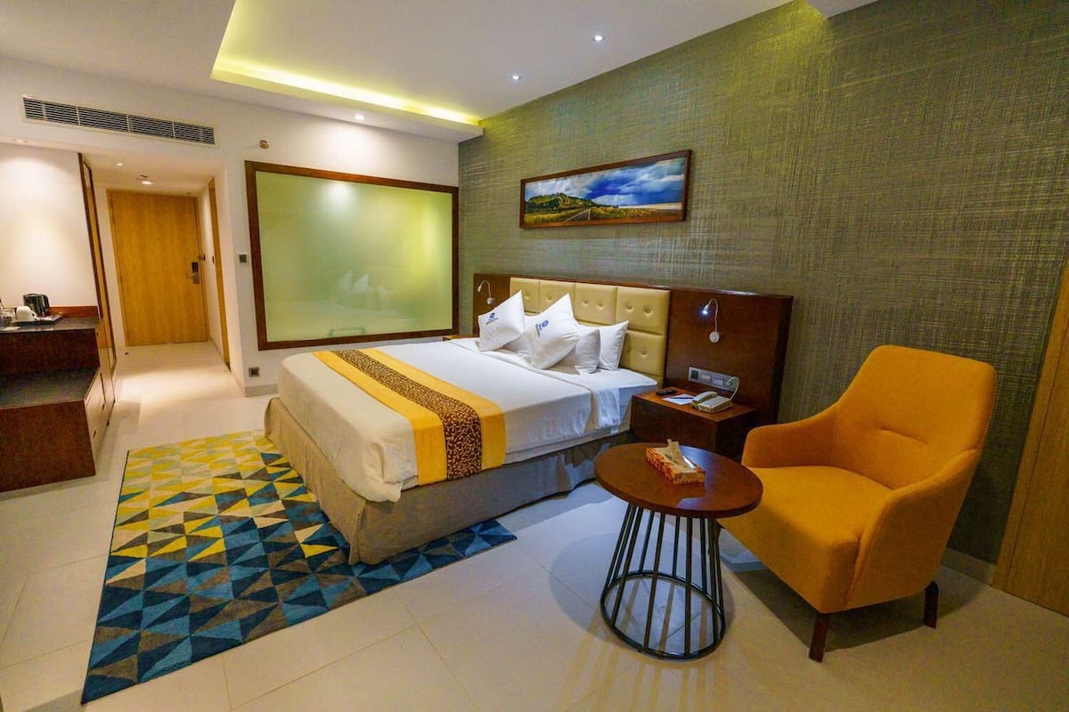 1 bedroom, pillow-top beds, minibar, in-room safe