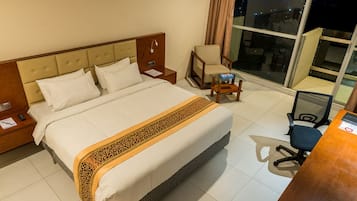 Superior Double Room, 1 Double Bed, Non Smoking | 1 bedroom, minibar, in-room safe, desk