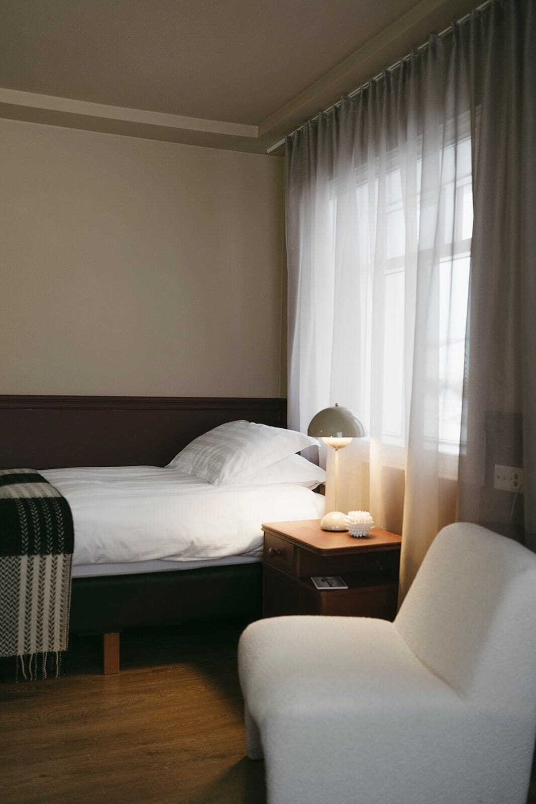 Desk, blackout curtains, free WiFi, bed sheets