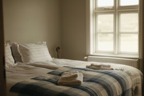 Desk, blackout drapes, free WiFi, bed sheets