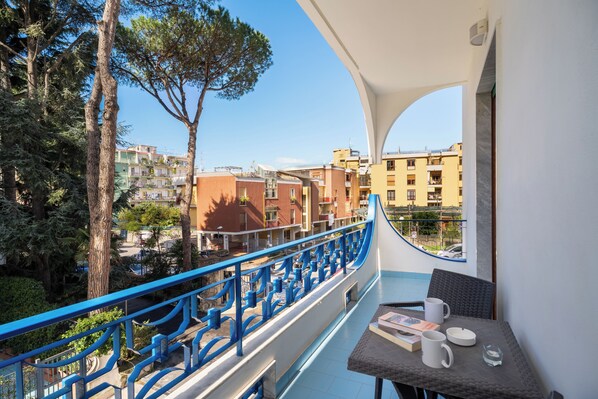 Deluxe Double Room, Balcony | Terrace/patio - The Reef Sorrento (Sorrento)