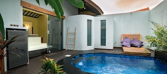 Stay Shark Villas