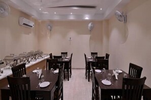 Restaurant - Grand Hridey 1 minute from Railway Station - Amritsar (Amritsar)