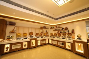 Free daily continental breakfast  - Hotel Karthika Park (Thiruvananthapuram)
