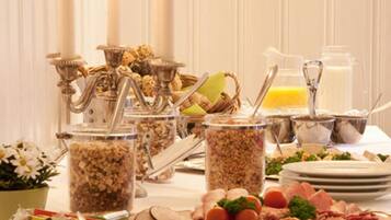 Tägliches Frühstücksbuffet gegen Gebühr