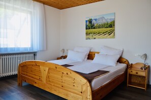 Double Room, Balcony | Minibar, laptop workspace, blackout drapes, cribs/infant beds - Weingut Gindorf (Lieser)