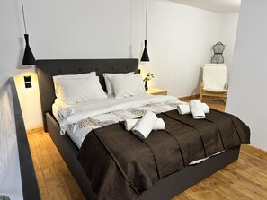 1 chambre, fer et planche à repasser, lit de bébé portatif, Wi-Fi