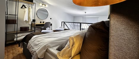 1 bedroom, iron/ironing board, travel crib, WiFi