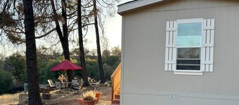 Mariposa Yosemite cute 2 bed cottage with pool on large scenic quiet lot