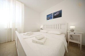 6 habitaciones, tabla de planchar con plancha y wifi gratis 