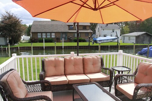 St. Clair Canal Home mit Pontonboot / Jet-Ski - Perfekt für Familien / Fischer