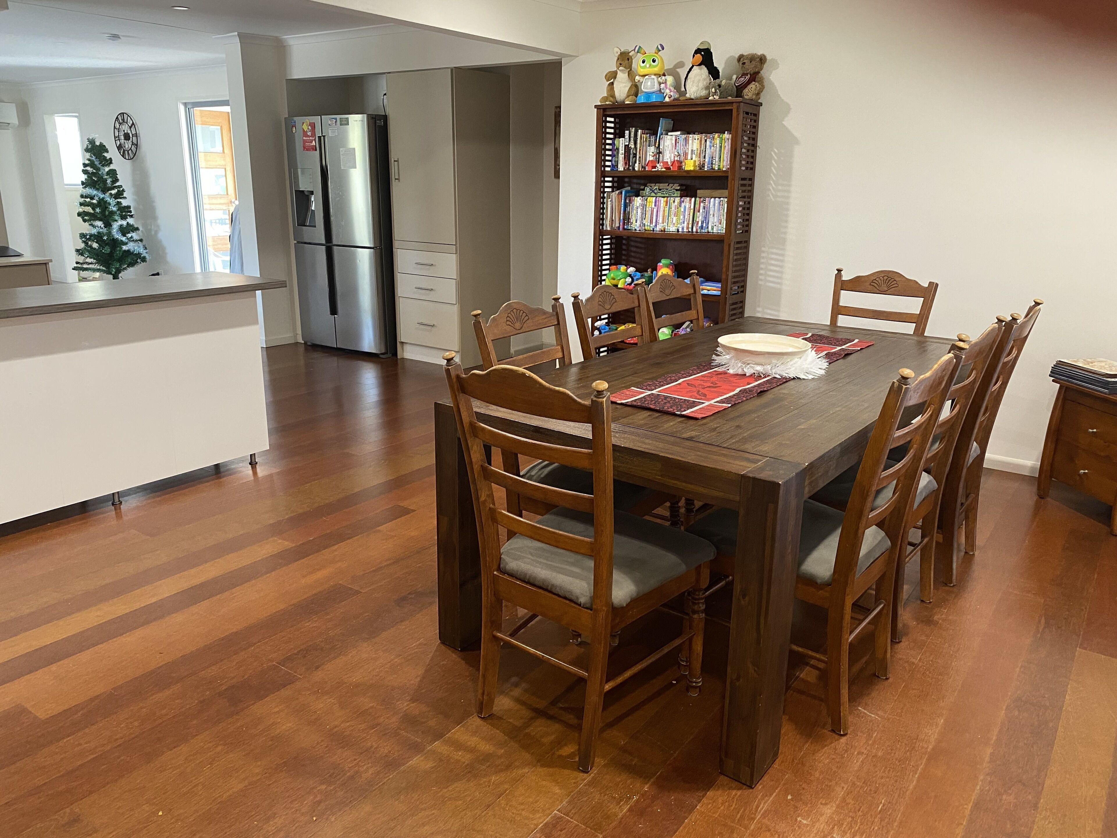 Sleeps 14/Central Location/Kids Toys and Play Equipment/Fully Self Contained — image 10