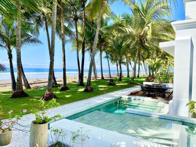 Contemporary Beach Front Gem - Private Infinity Pool!