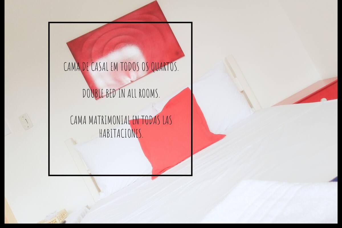 Minibar, free WiFi, bed sheets